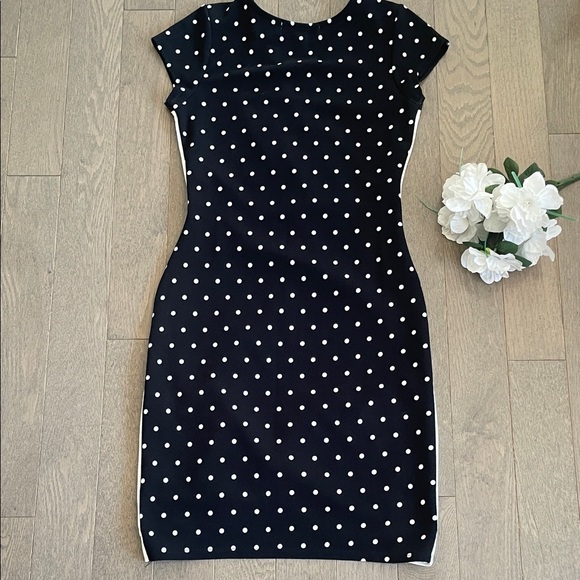 Black & White Polka Dot Dress 🔥 - Size Small (tagged Medium) - Picture 6 of 14